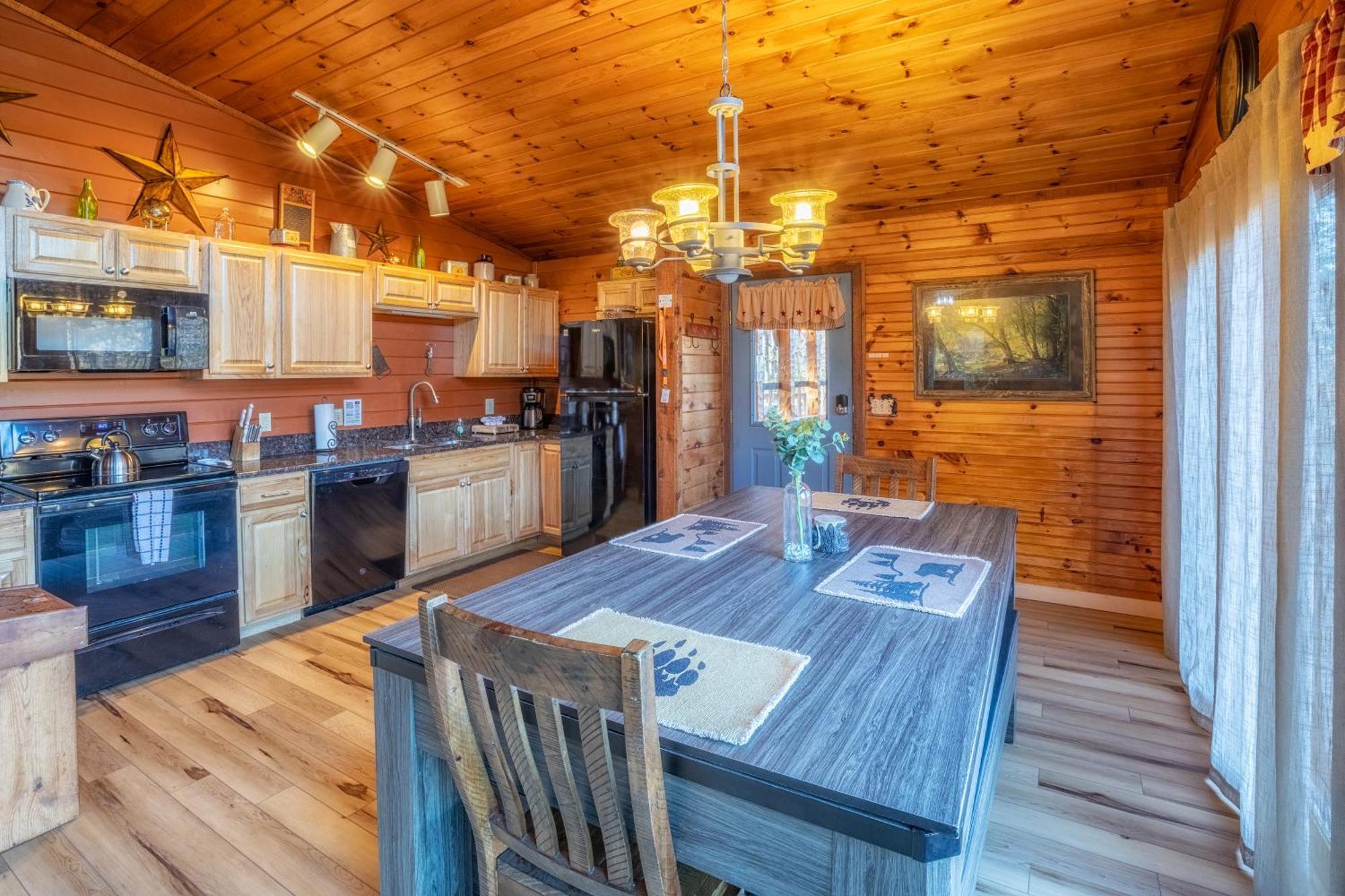Real Log Cabin With Amazing Views, Hot Tub, Sauna, Games Gatlinburg Buitenkant foto