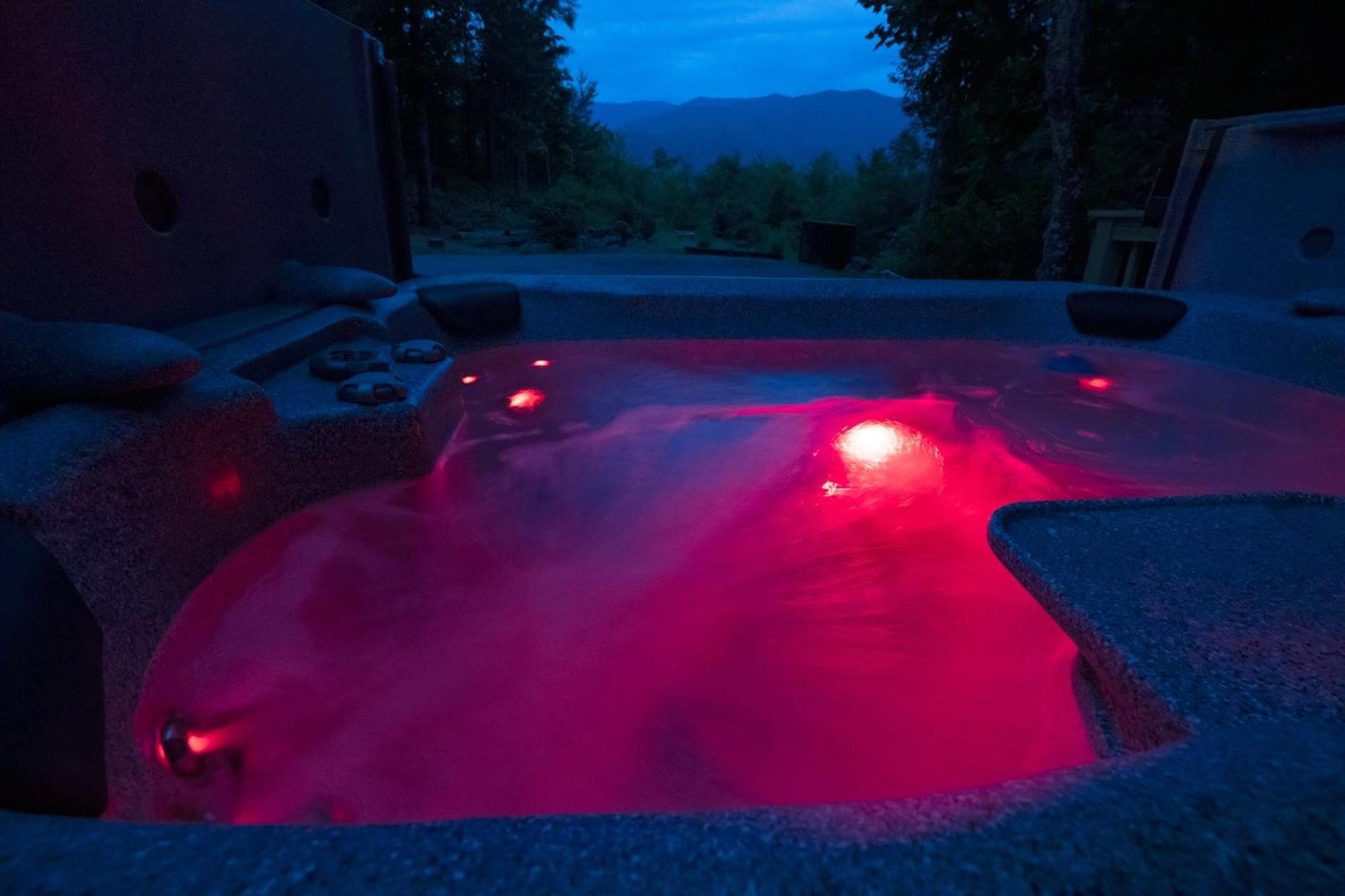 Real Log Cabin With Amazing Views, Hot Tub, Sauna, Games Gatlinburg Buitenkant foto