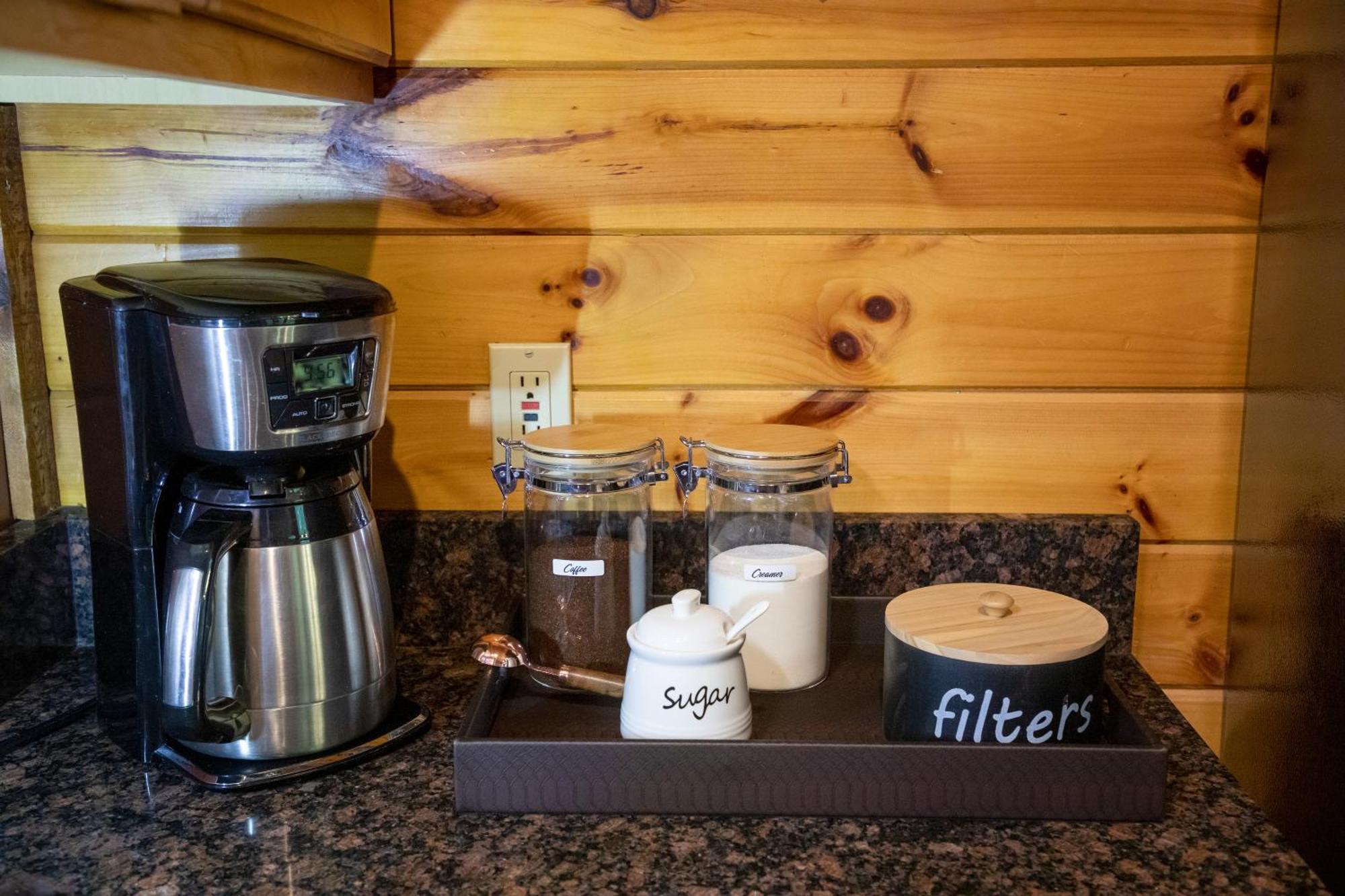 Real Log Cabin With Amazing Views, Hot Tub, Sauna, Games Gatlinburg Buitenkant foto
