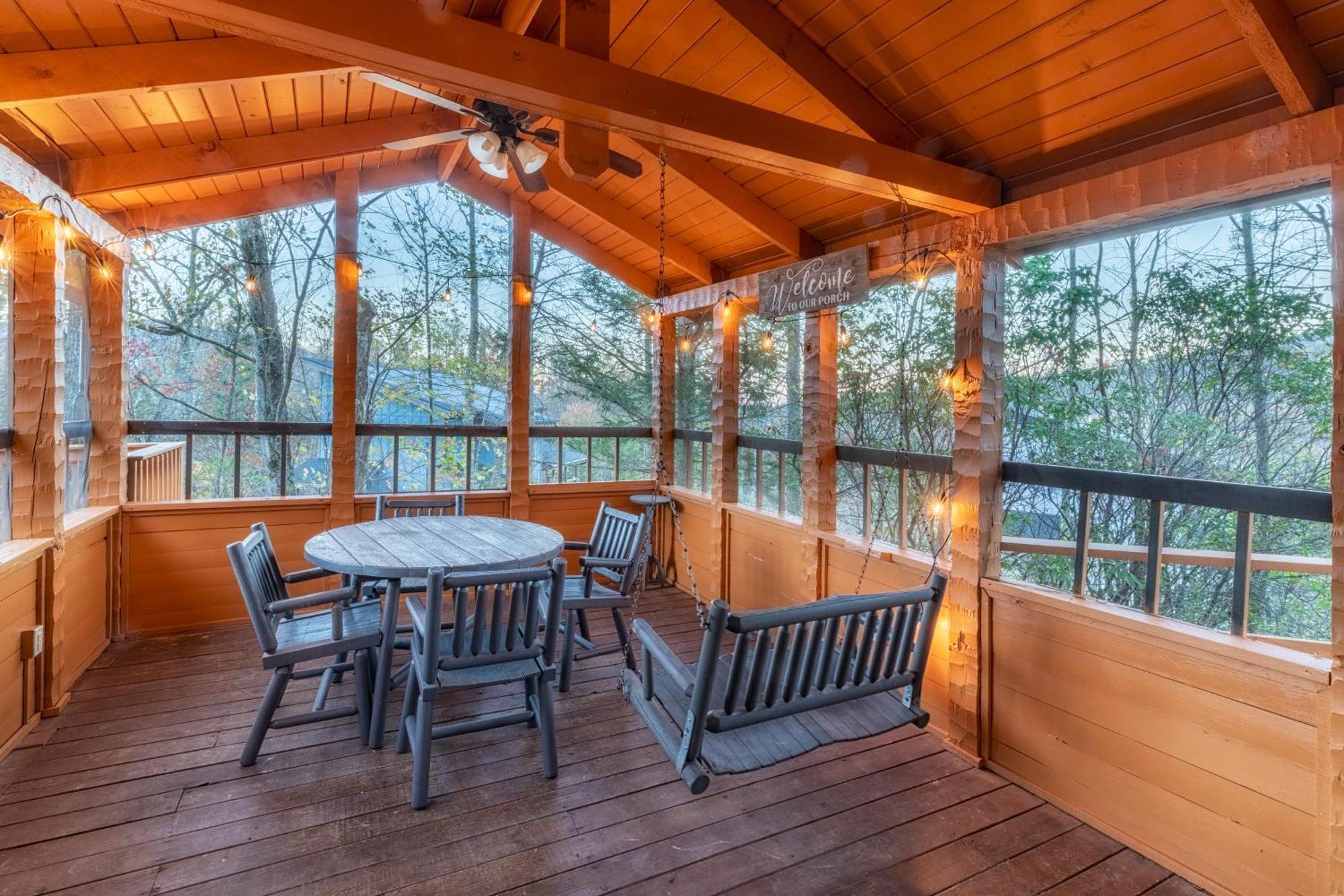 Real Log Cabin With Amazing Views, Hot Tub, Sauna, Games Gatlinburg Buitenkant foto