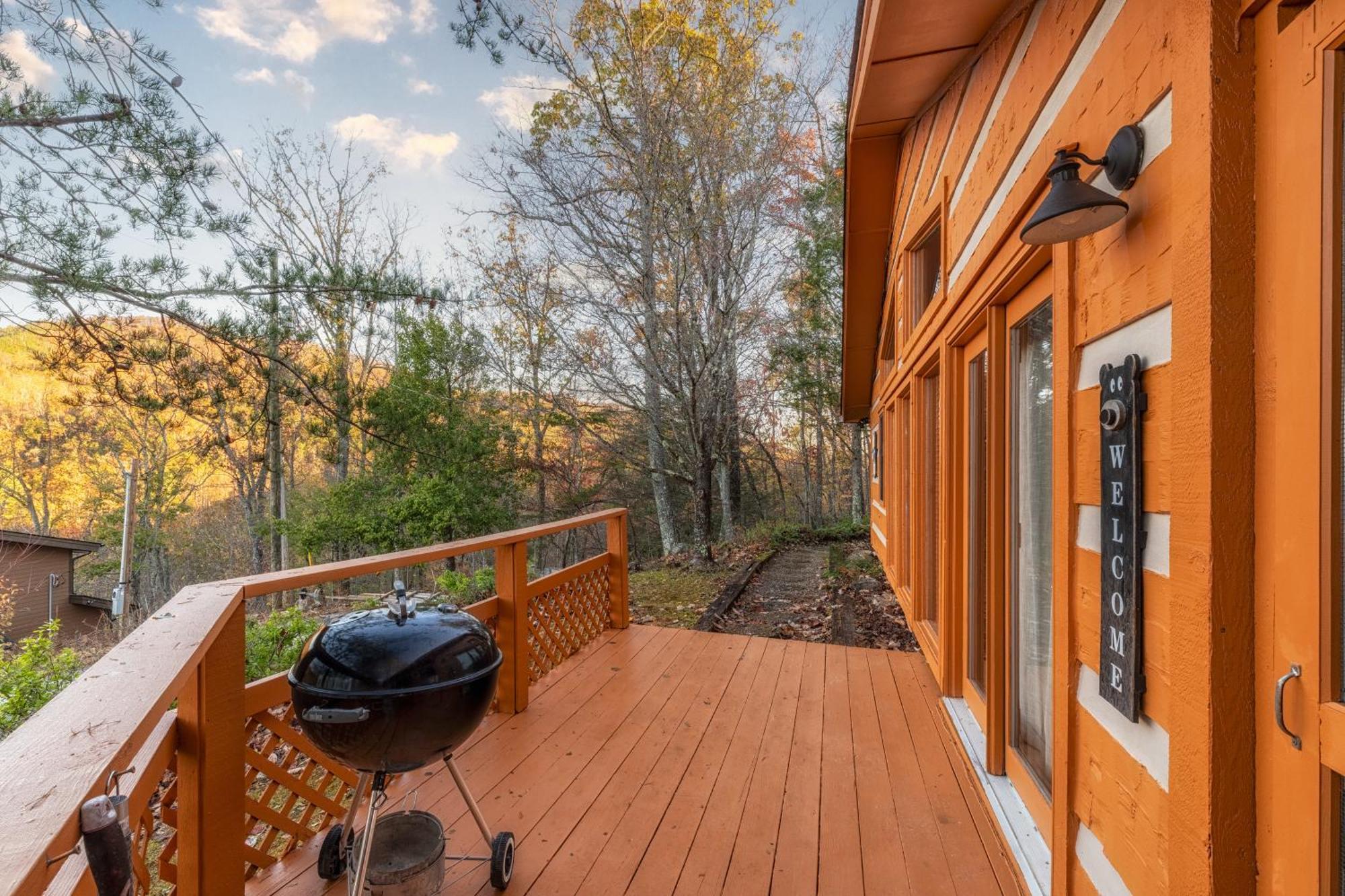 Real Log Cabin With Amazing Views, Hot Tub, Sauna, Games Gatlinburg Buitenkant foto